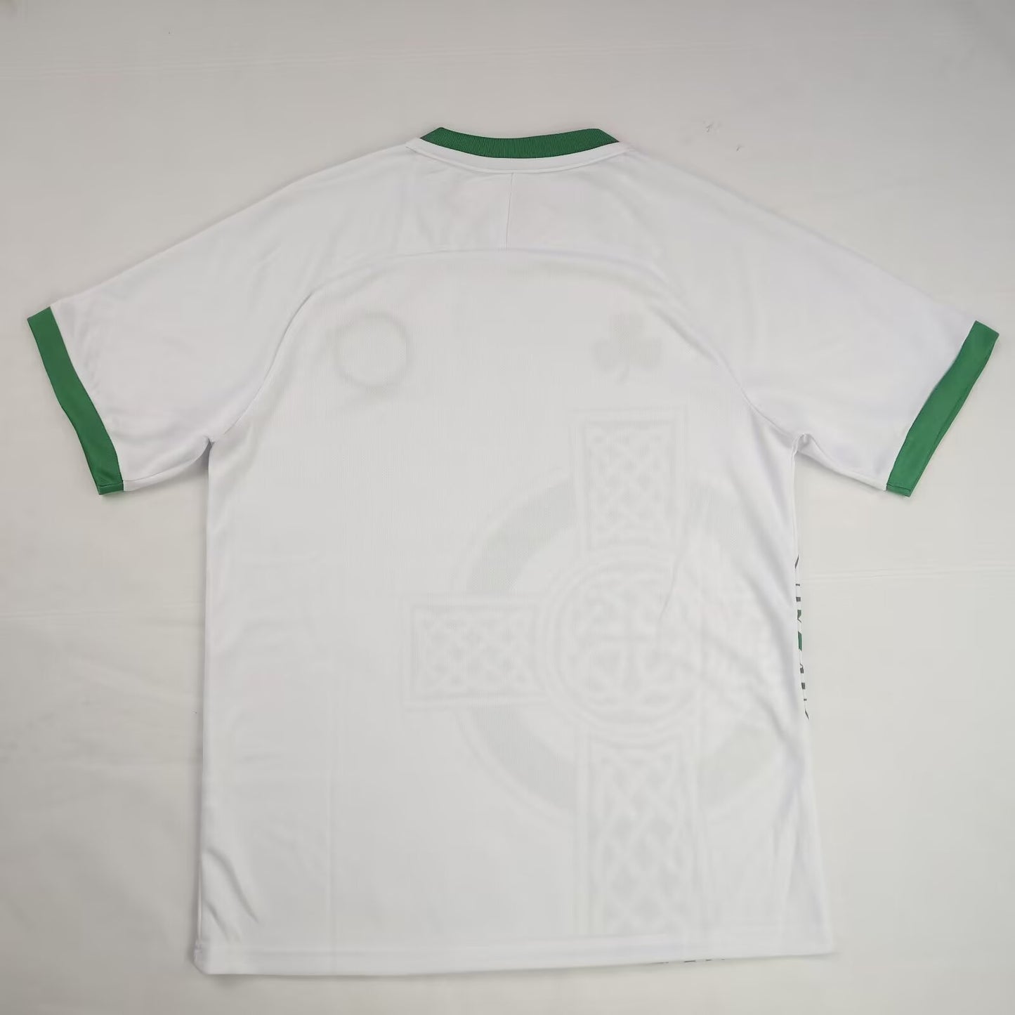 Retro Ireland 2026/2027 Fan Version Football Jersey