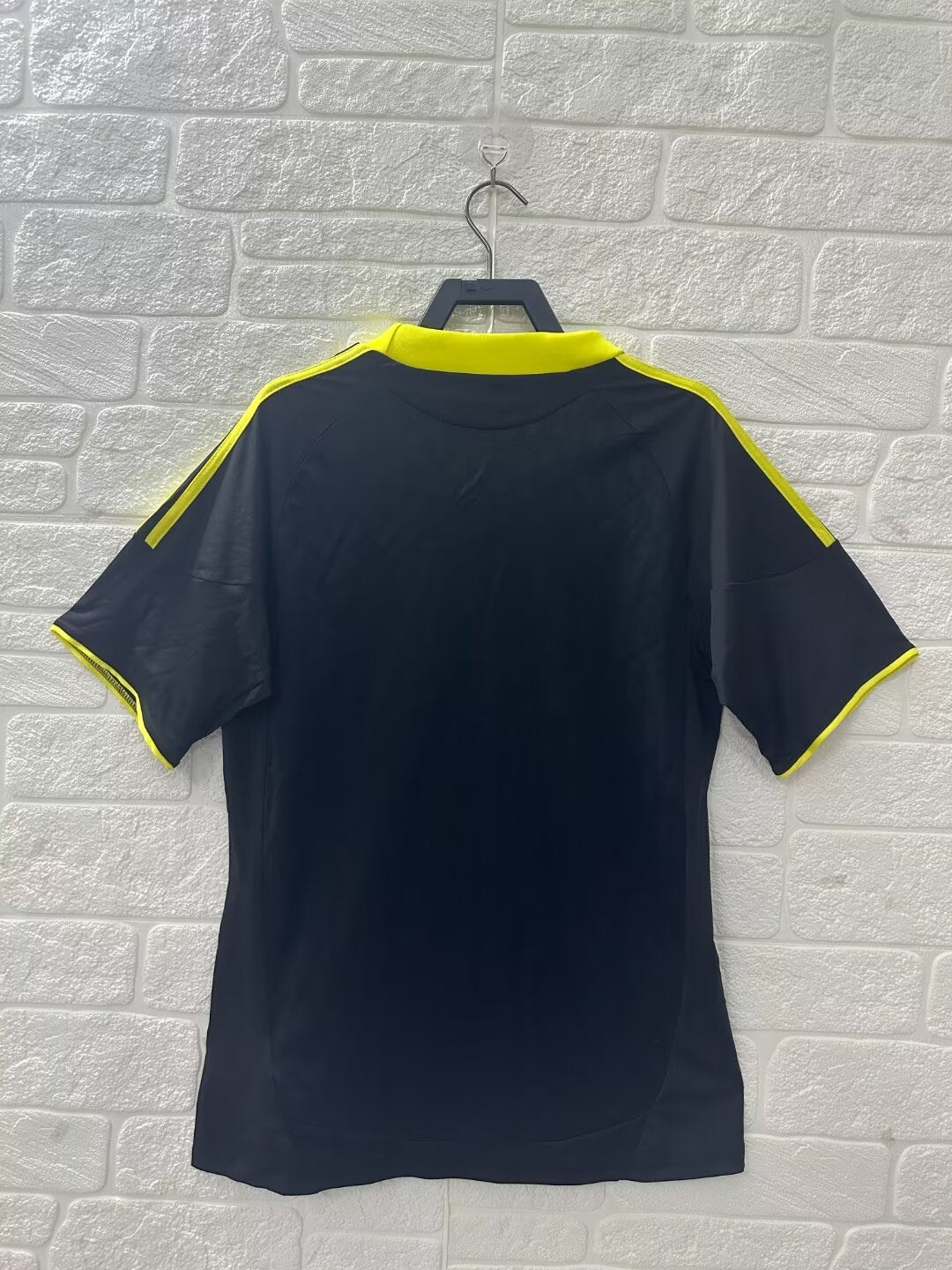 Retro Liverpool 2010/2011 Away Football Jersey