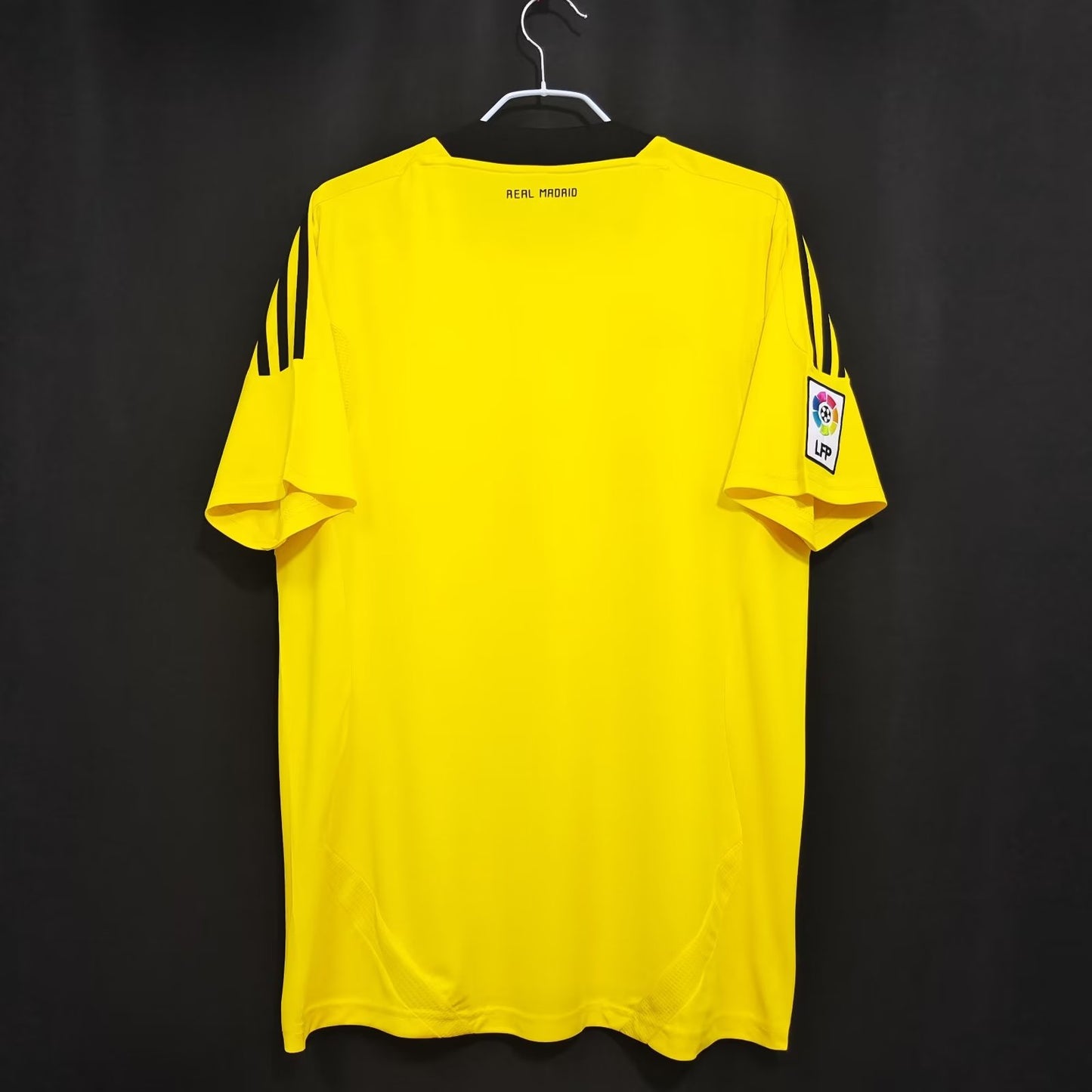 Retro Real Madrid 2011/2012 Goalkeeper Football Jersey