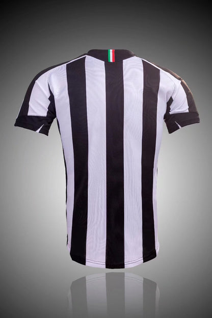 Retro Juventus 2005/2006 Home Football Jersey