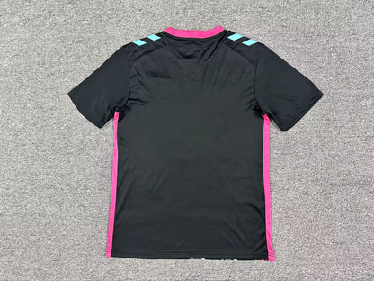 Sunderland 2025/2026 Goalkeeper Fan Version Football Jersey