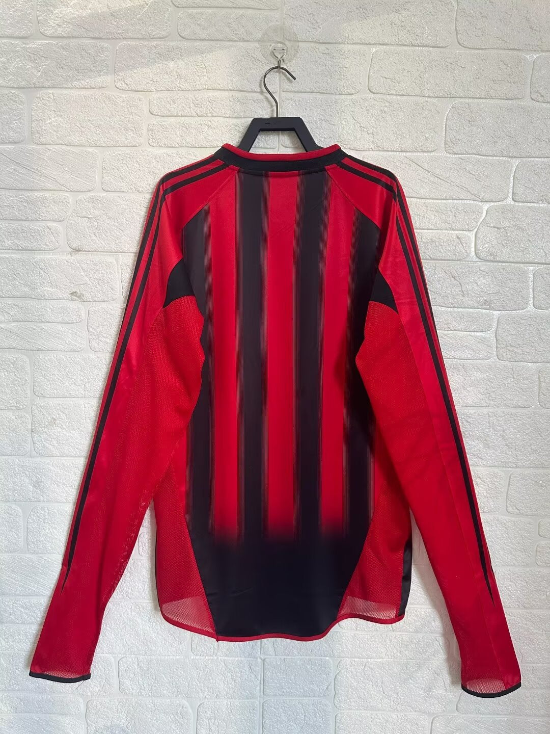 Retro AC Milan 2004/2005 Home Fan Version Football Jersey
