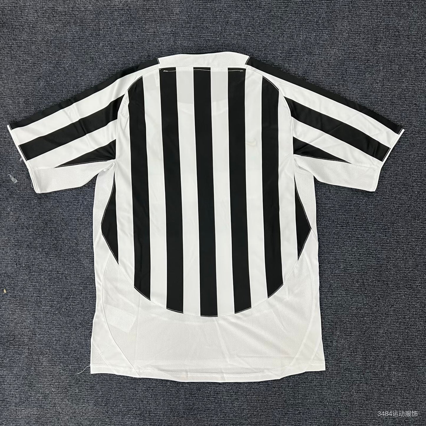 Retro Juventus 2003/2004 Home Football Jersey