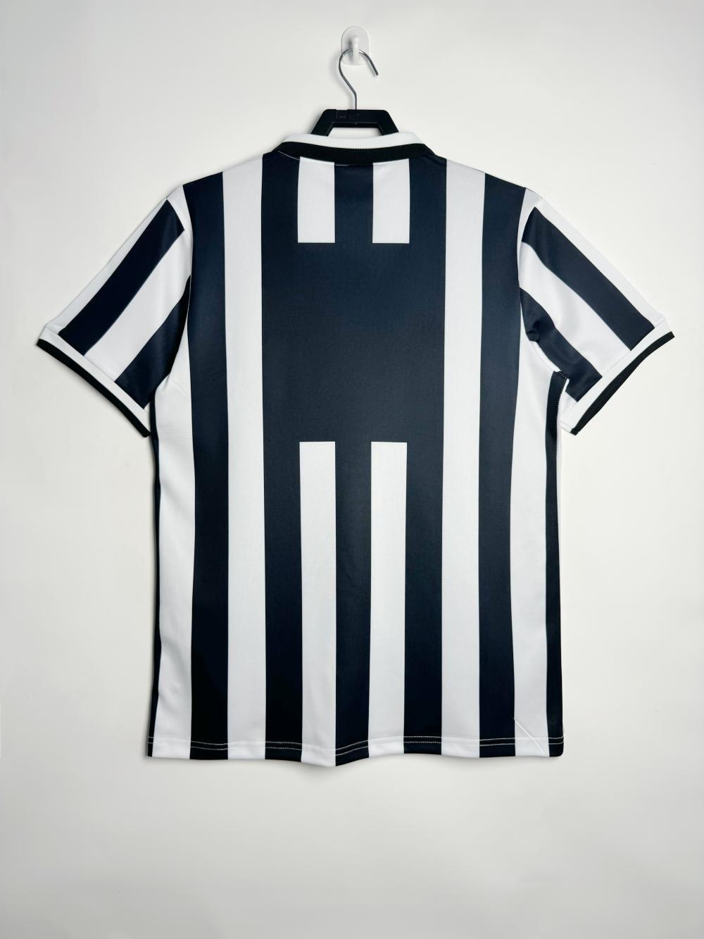 Retro Juventus 1994/1995 Home Football Jersey