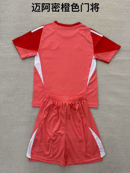 Kids jerseys 2025/2026 Kids Goalkeeper Football Jersey