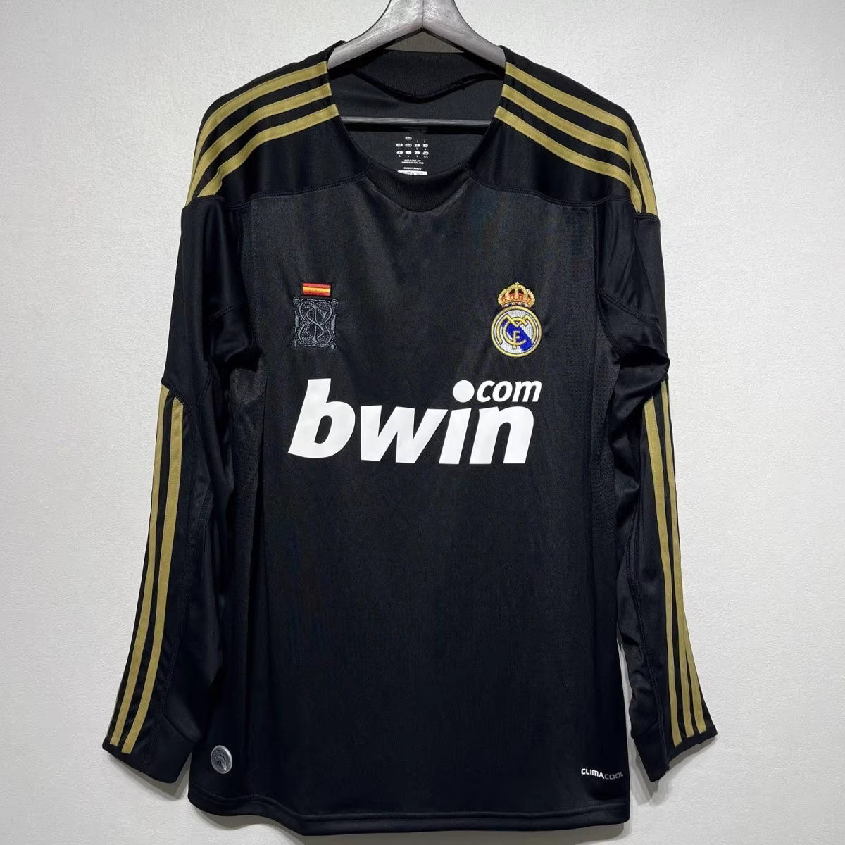 Retro Real Madrid 2009/2010 Away Football Jersey