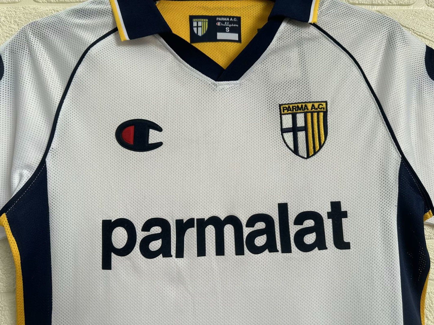 Retro Parma 2003/2005 Home Football Jersey