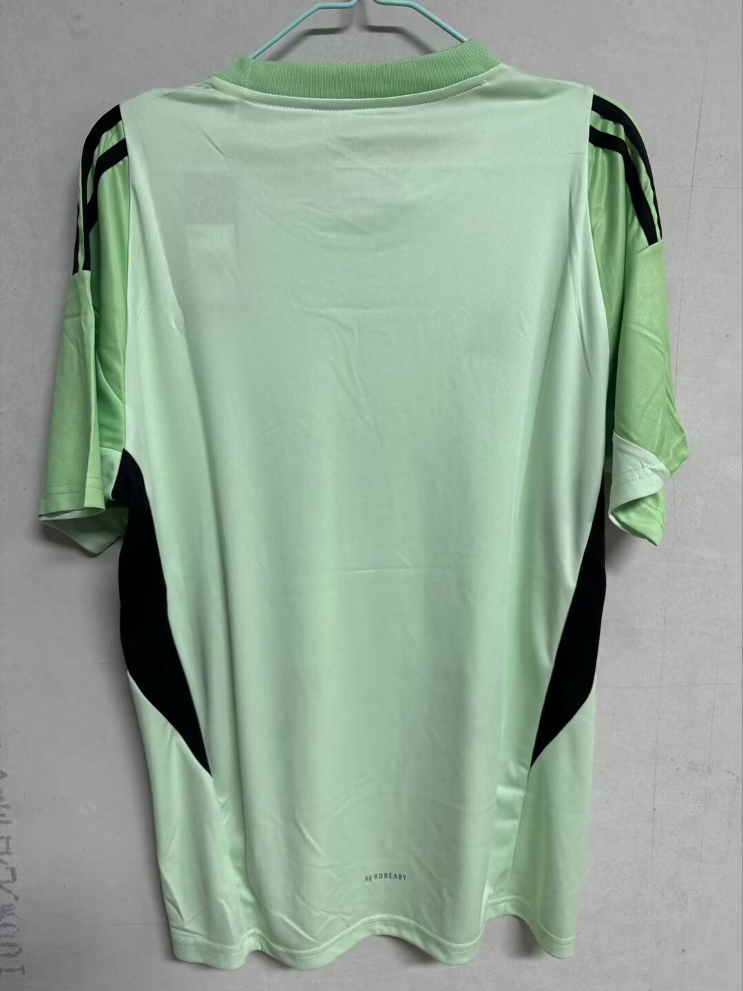 Real Madrid 2025/2026 Goalkeeper Fan Version Football Jersey