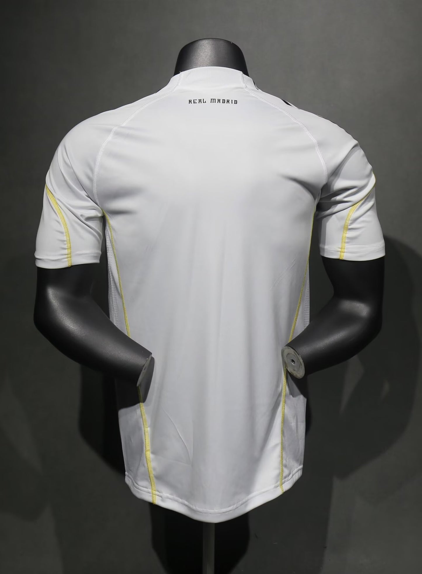 Retro Real Madrid 2009/2010 Home Player Version Football Jersey