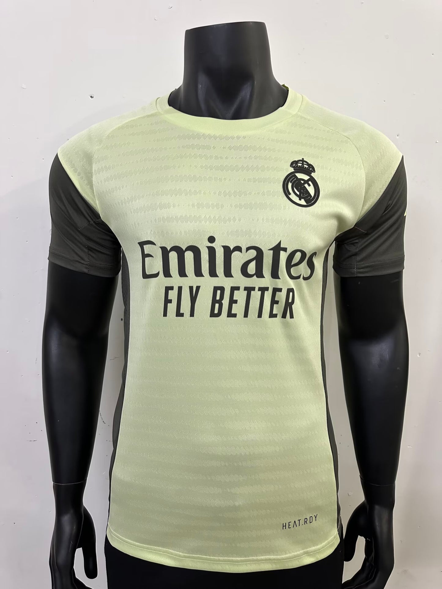 Real Madrid 2025/2026 Player Version Tracksuit