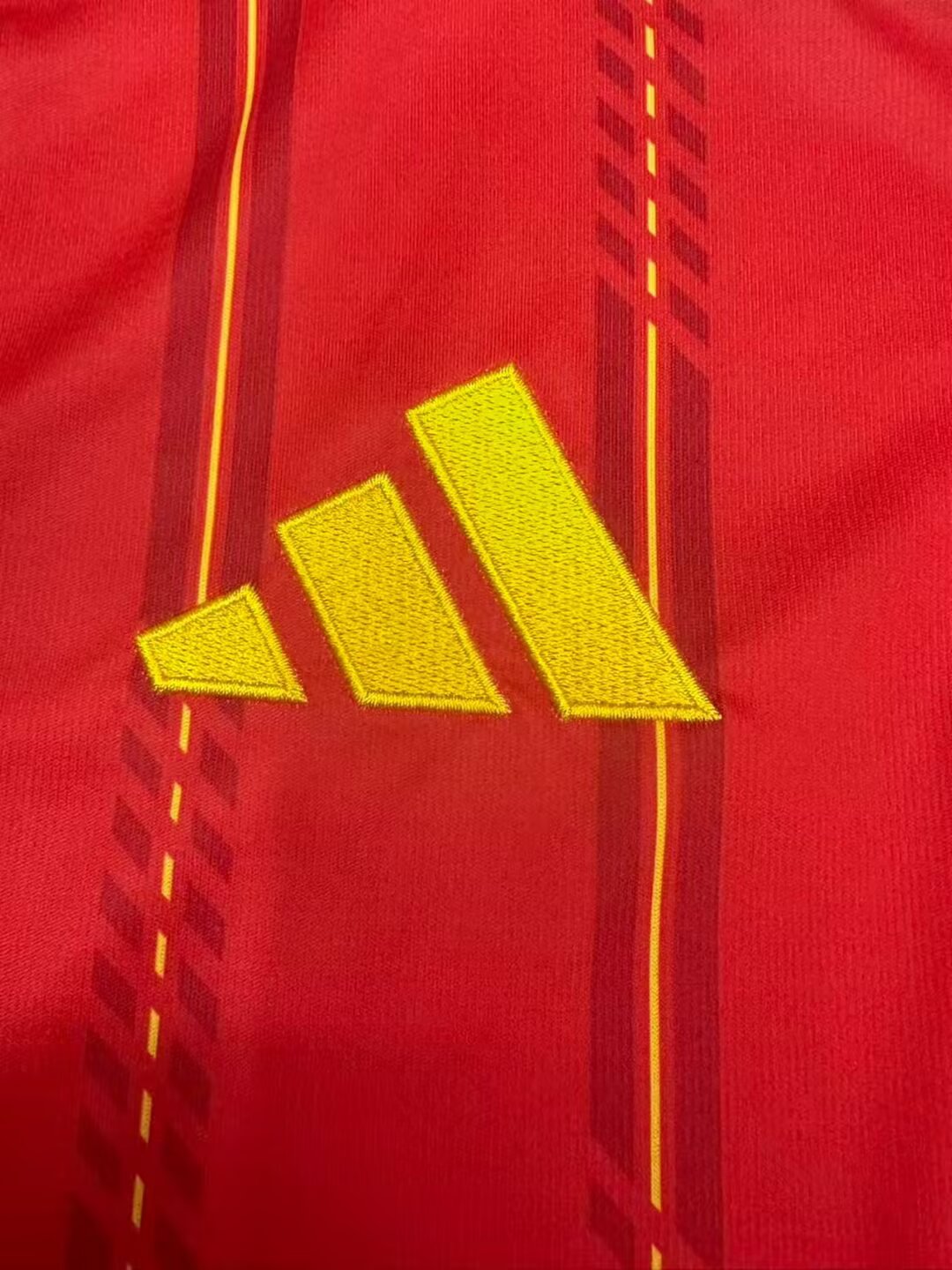 Spain 2026/2027 Home Fan Version Football Jersey