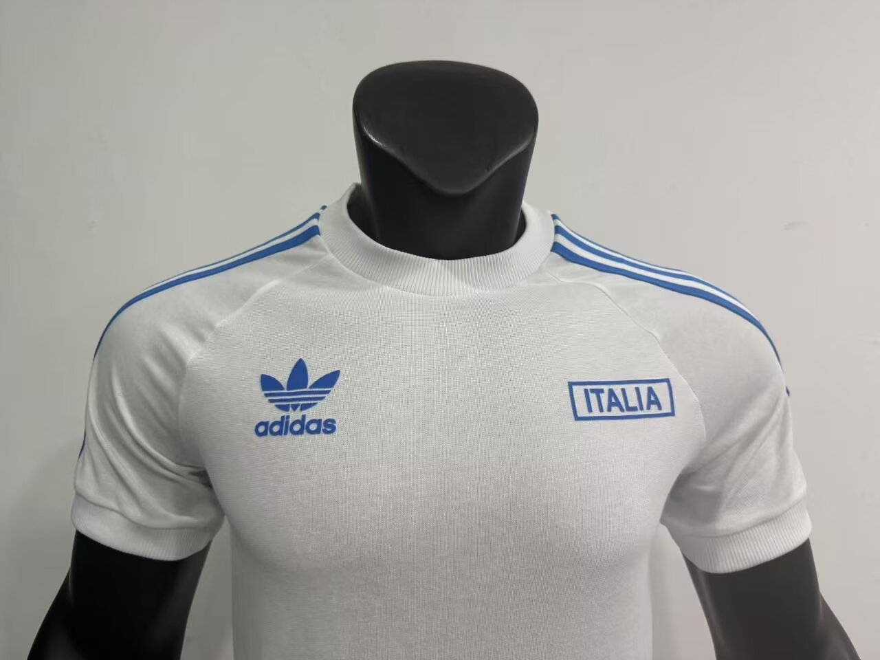Retro Italy 2025/2026 Away Football Jersey