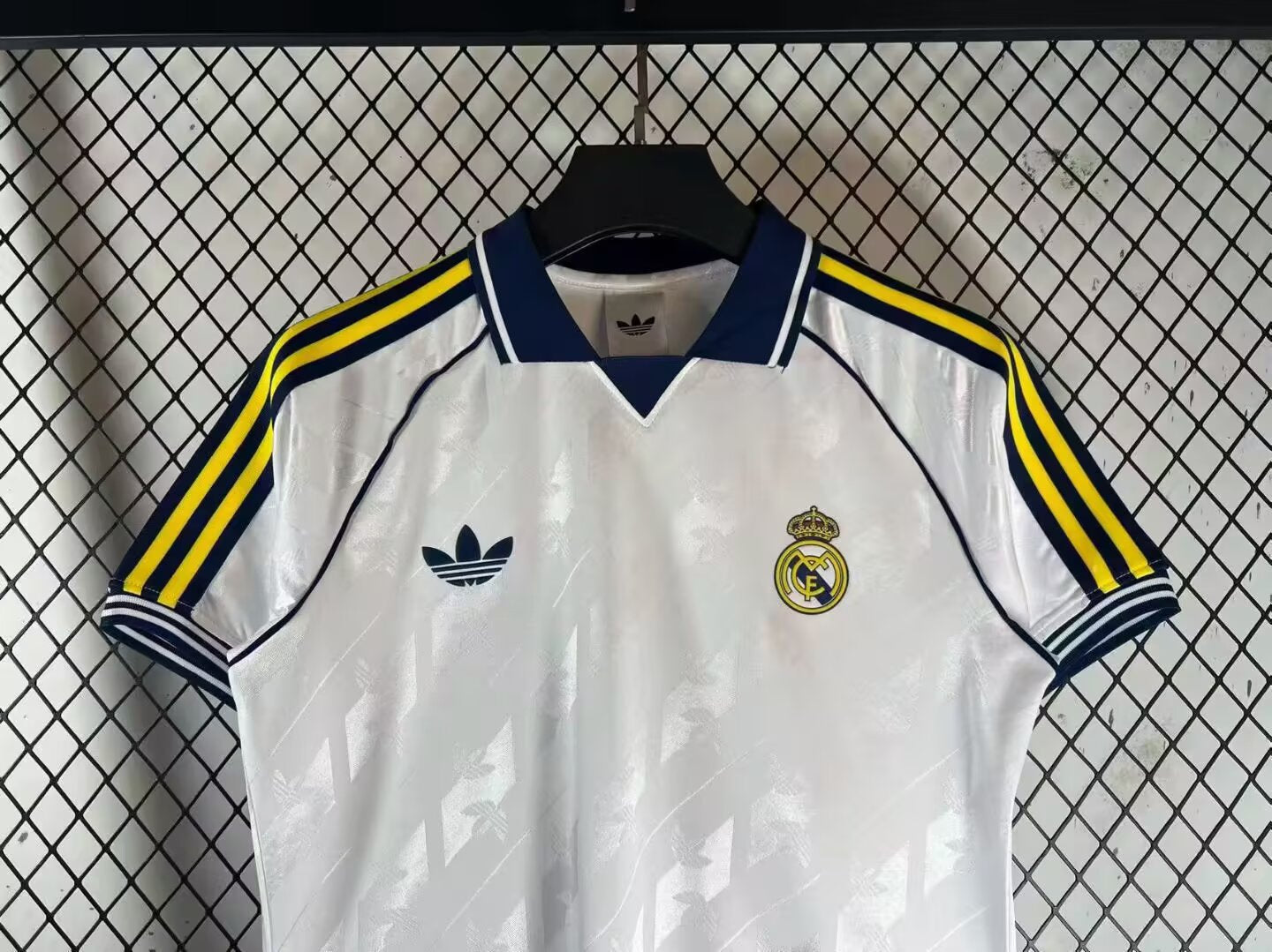 Retro Real Madrid 2025/2026 Fan Version Football Jersey