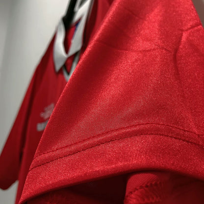 Retro Manchester United 1999/2000 Home Football Jersey