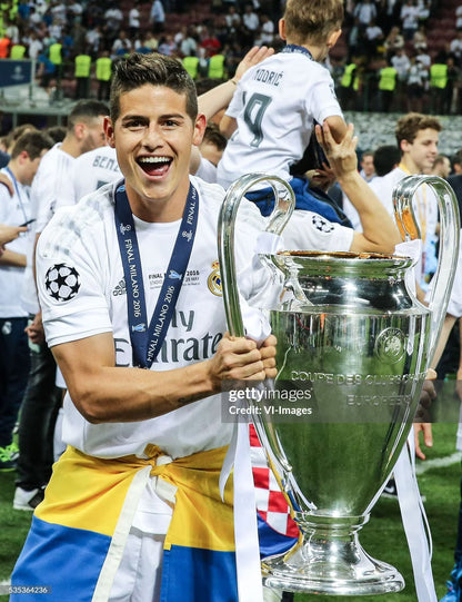 Retro Real Madrid 2015/2016 Home Player Version Football Jersey