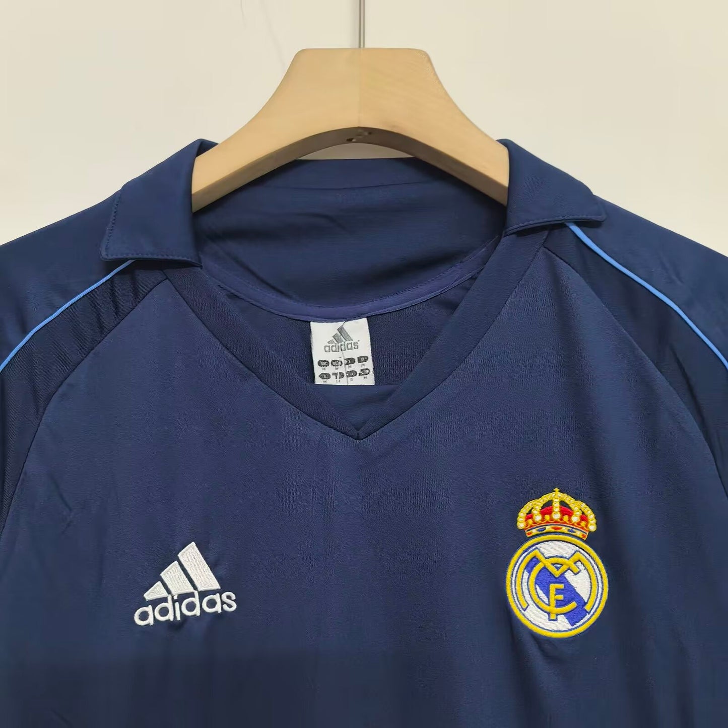 Retro real madrid 2005/2006 Away Football Jersey