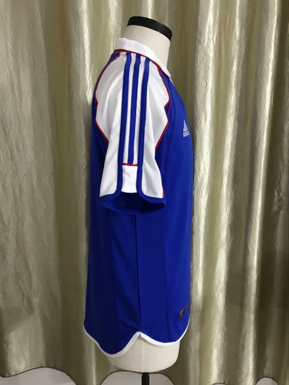 Retro Japan 2000/2001 Home Football Jersey