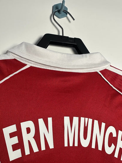 Retro Bayern Munich 2004/2005 Home Football Jersey