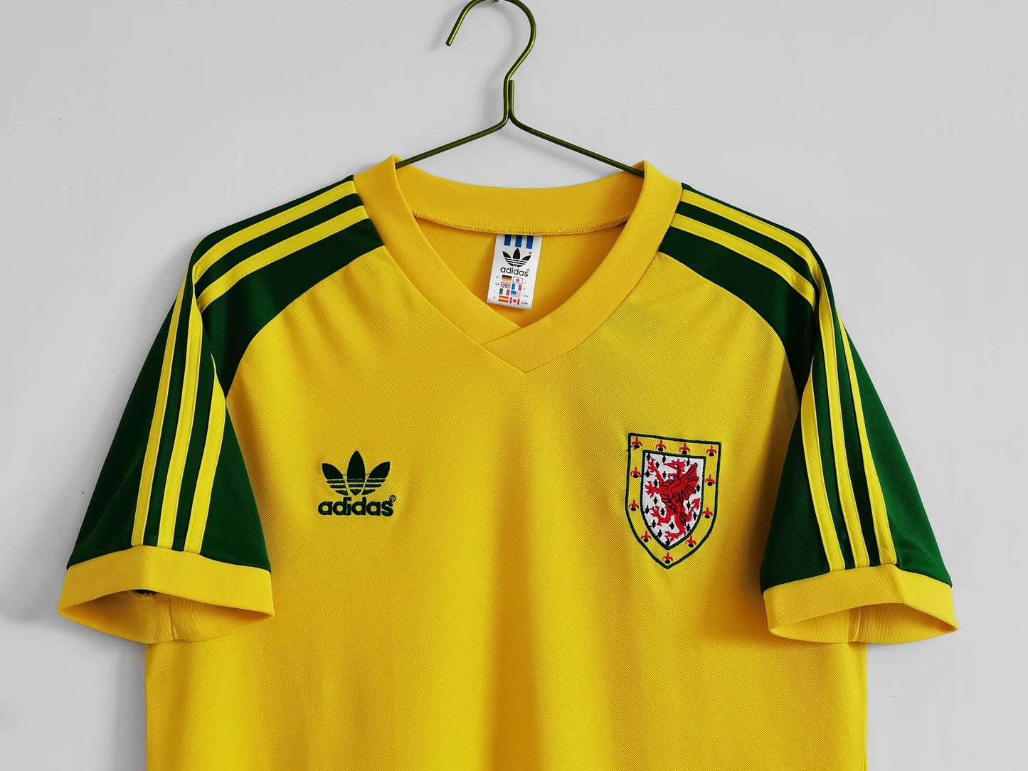 Retro Other !!! 1982 Away Football Jersey