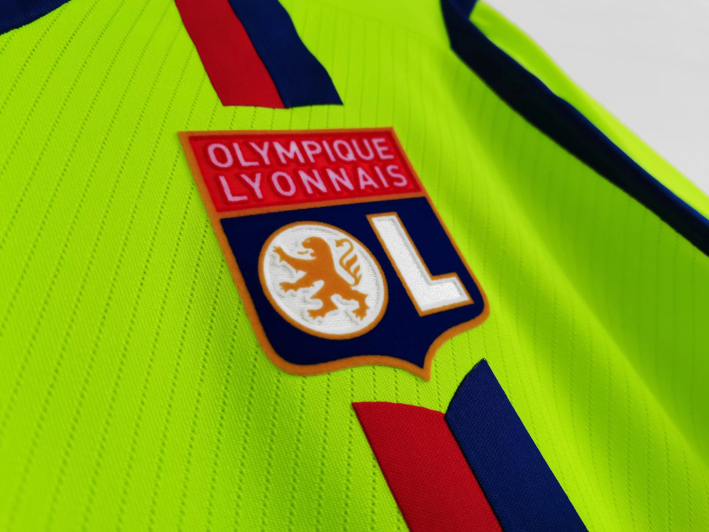 Retro Lyon 2008/2009 Away Fan Version Football Jersey