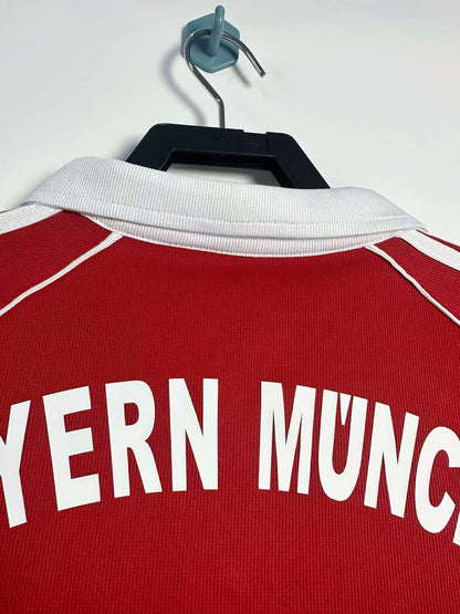 Retro Bayern Munich 2006/2007 Home Football Jersey