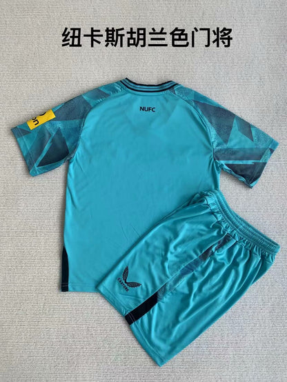 Newcastle United 2023/2024 Kids Goalkeeper Football Jersey