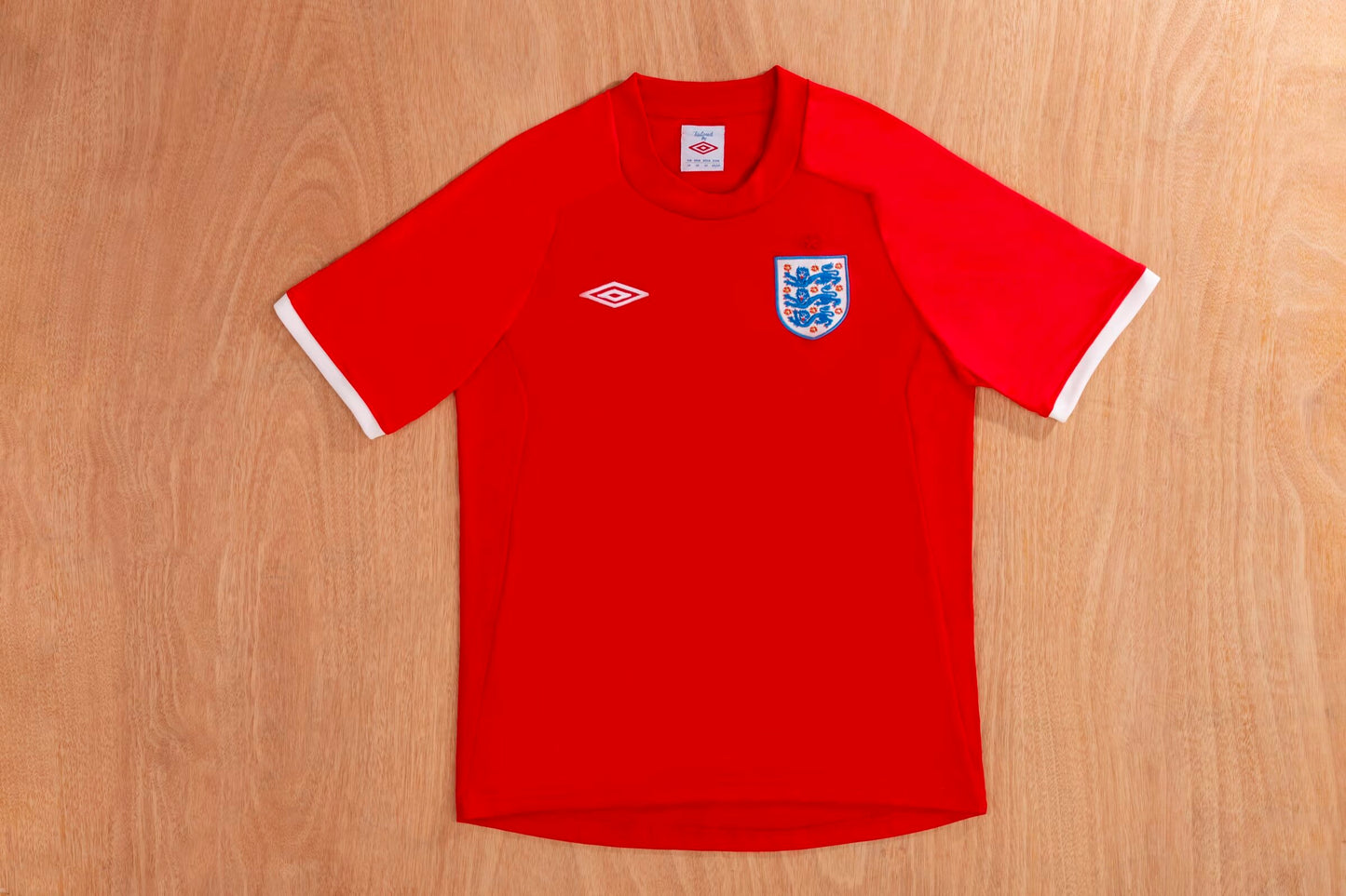 Retro England 2010 Away Football Jersey