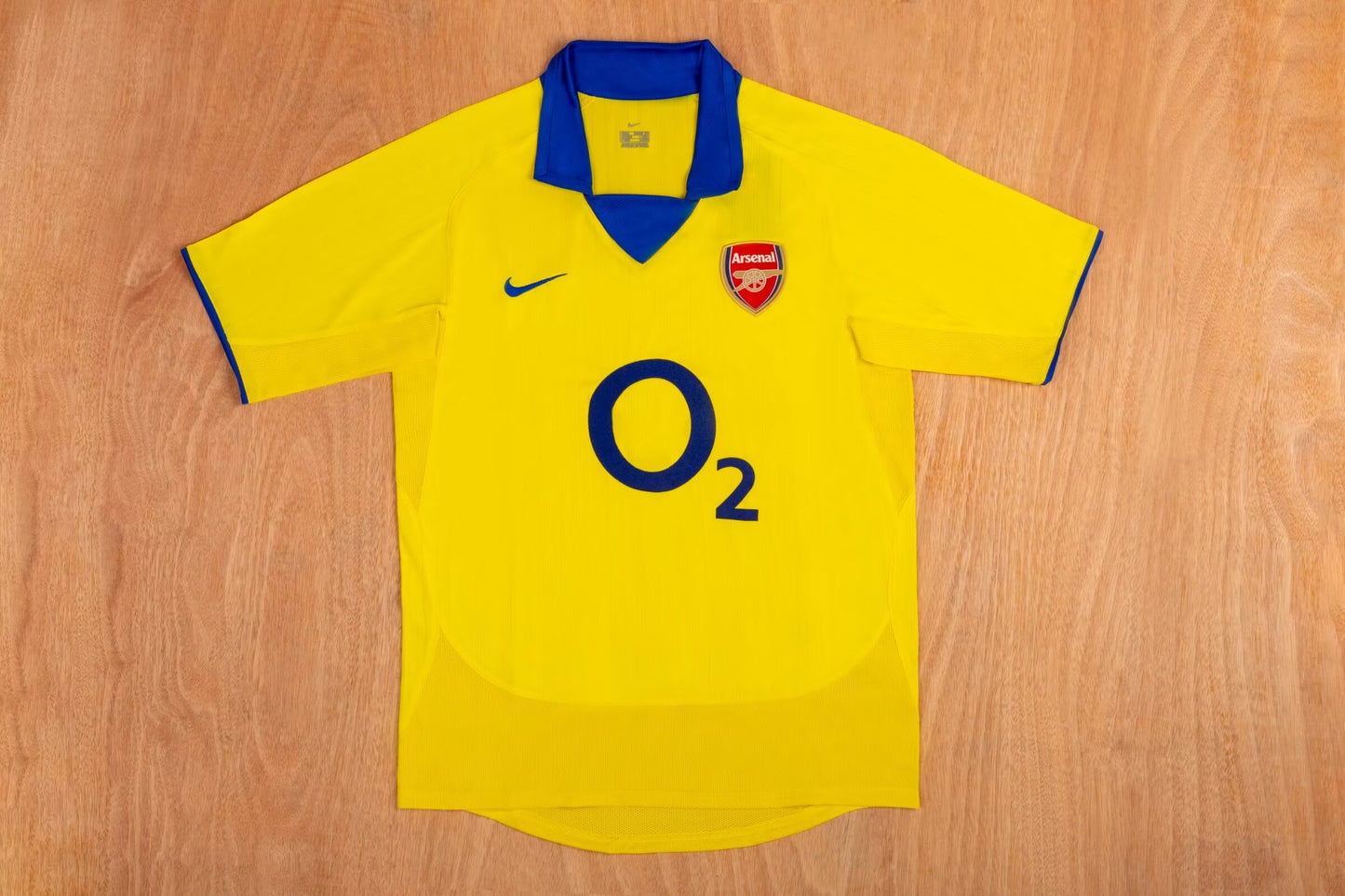 Retro Arsenal 2003/2004 Away Football Jersey