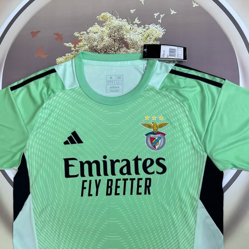 SL Benfica 2025/2026 Goalkeeper Fan Version Football Jersey