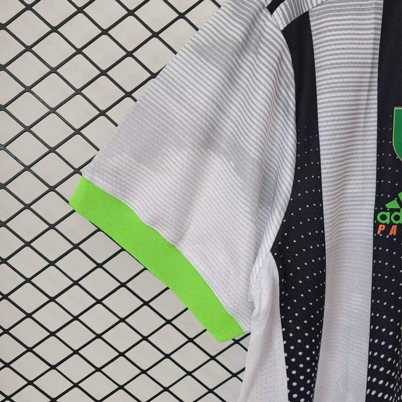 Retro Juventus 2019/2020 Football Jersey
