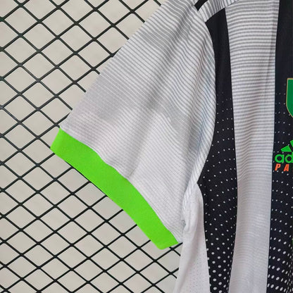 Retro Juventus 2019/2020 Football Jersey