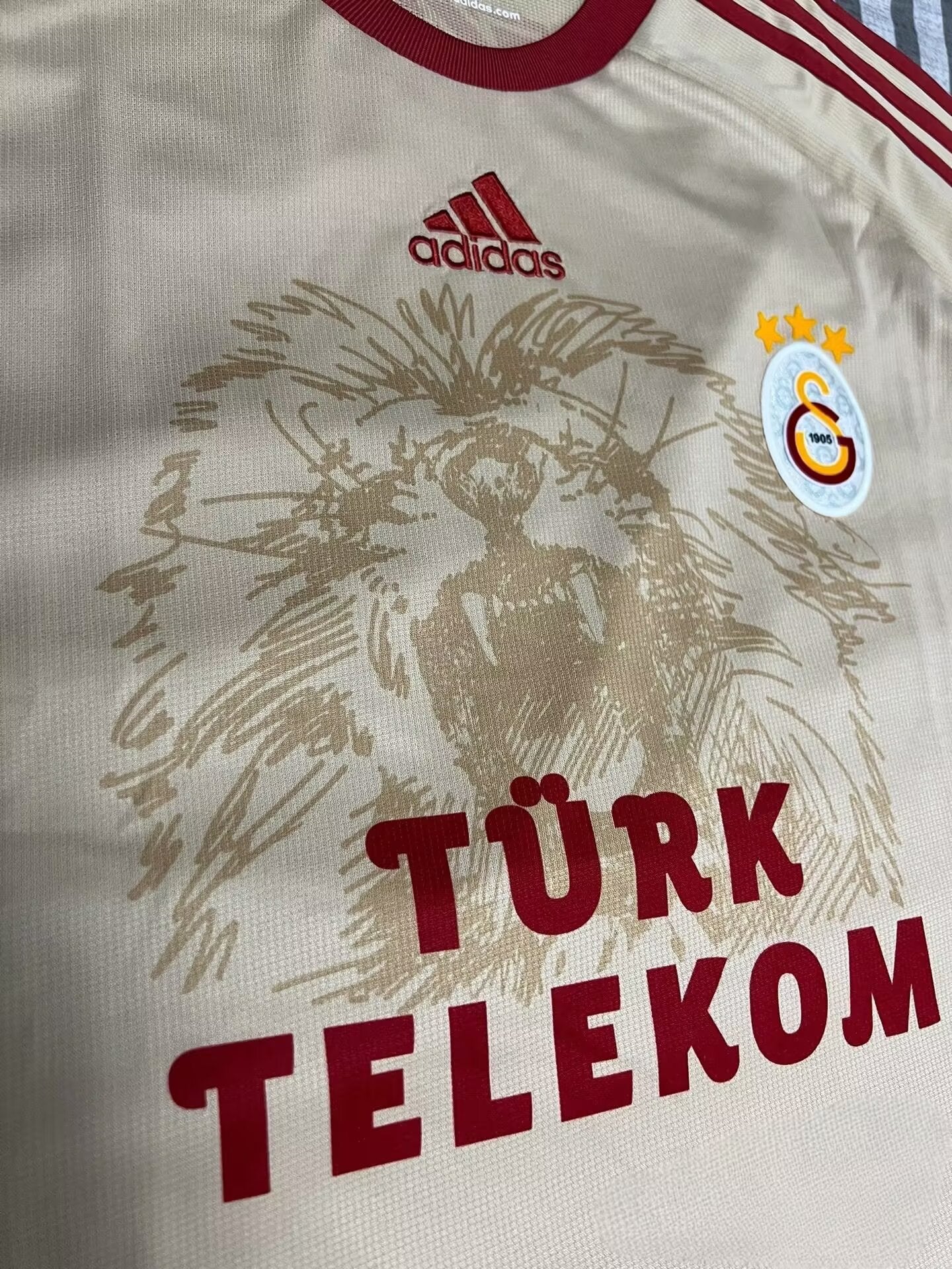 Retro Galatasaray 2010/2011 Away Football Jersey