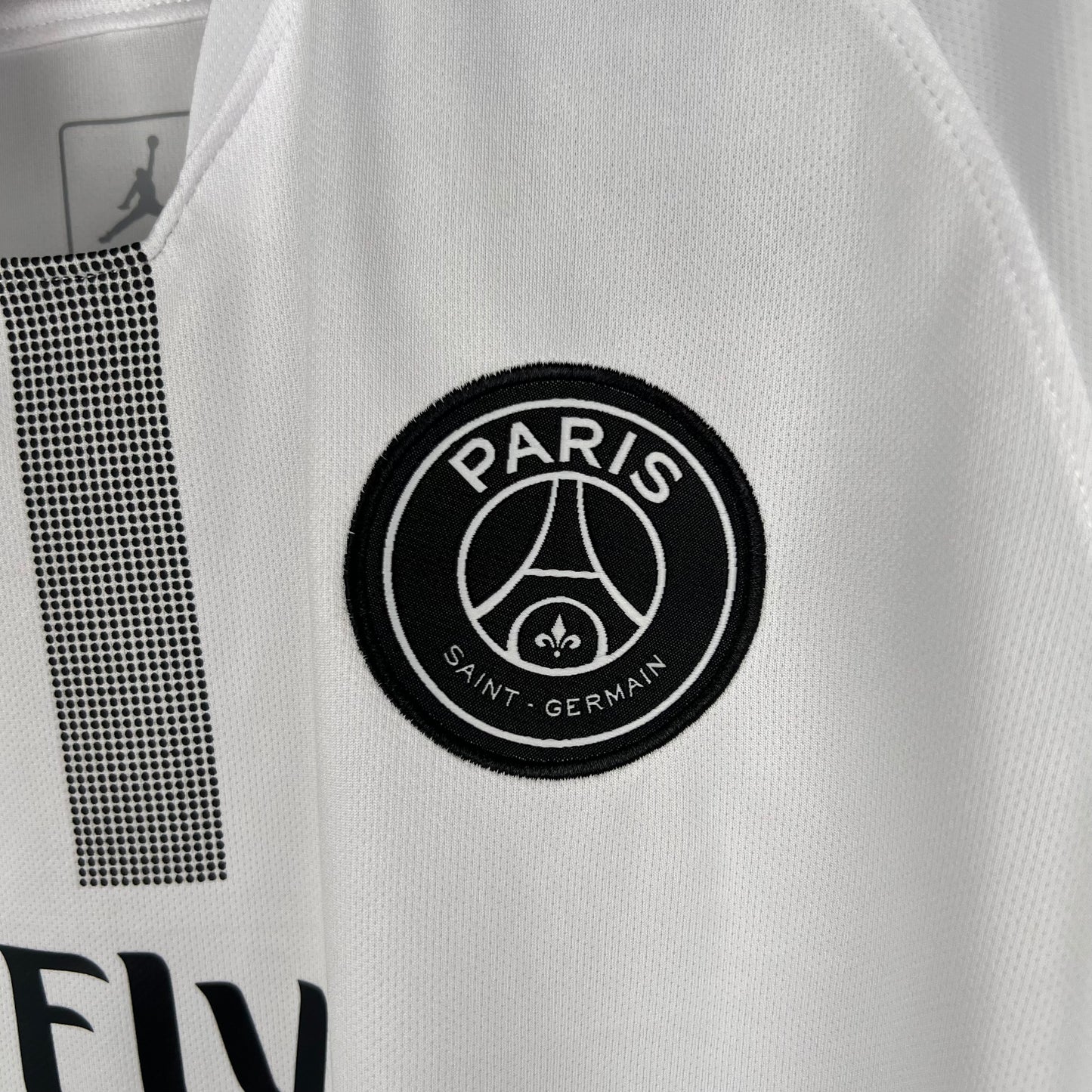 Retro PSG Paris 2018/2019 Away Football Jersey