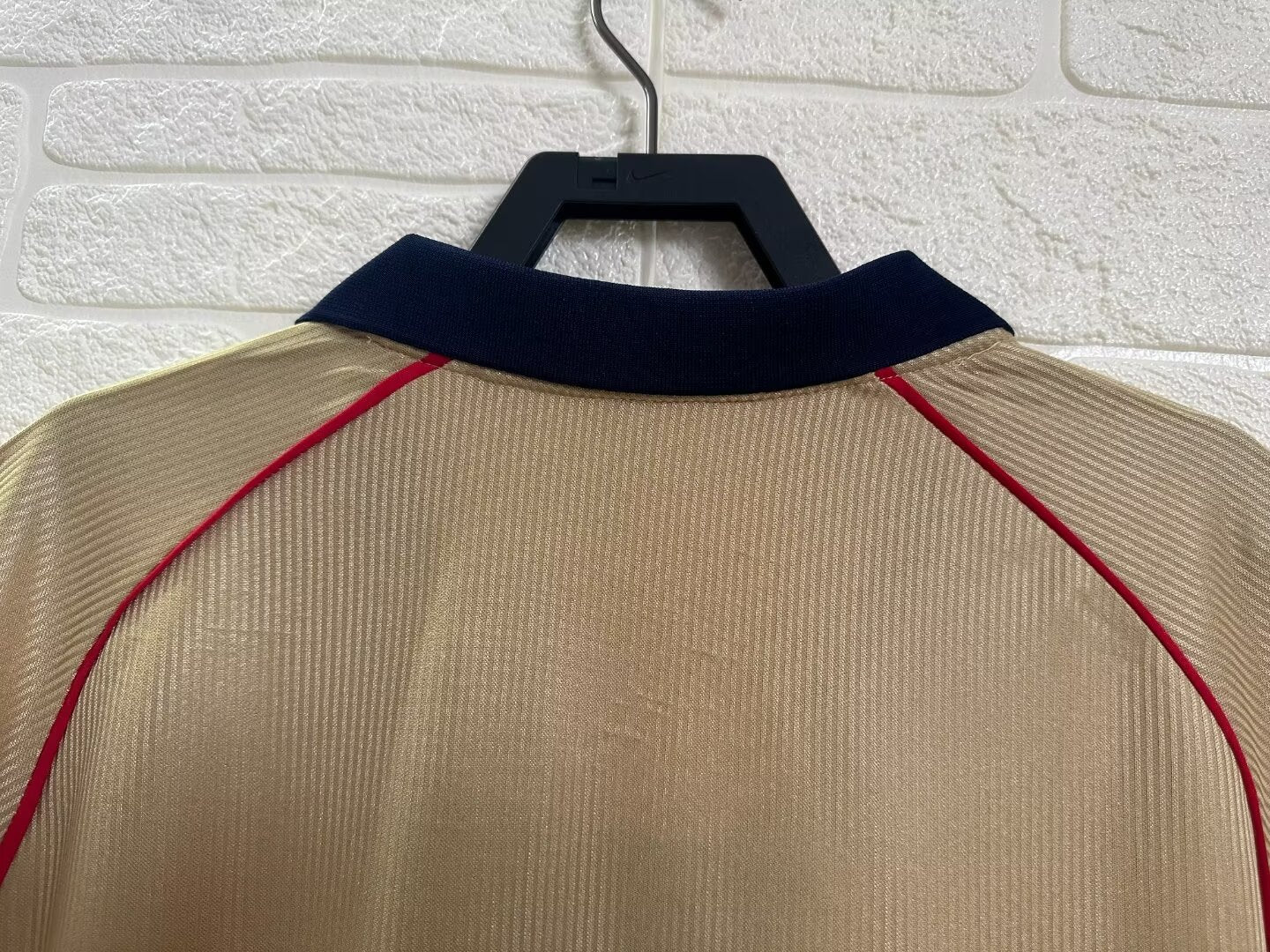 Retro Arsenal 2001/2002 Away Football Jersey
