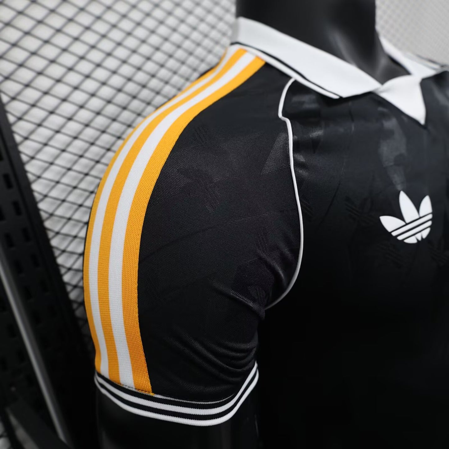 Retro Real Madrid 2025/2026 Fan Version Football Jersey