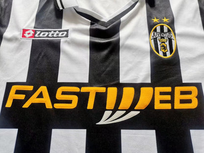 Retro Juventus 2001/2002 Home Football Jersey