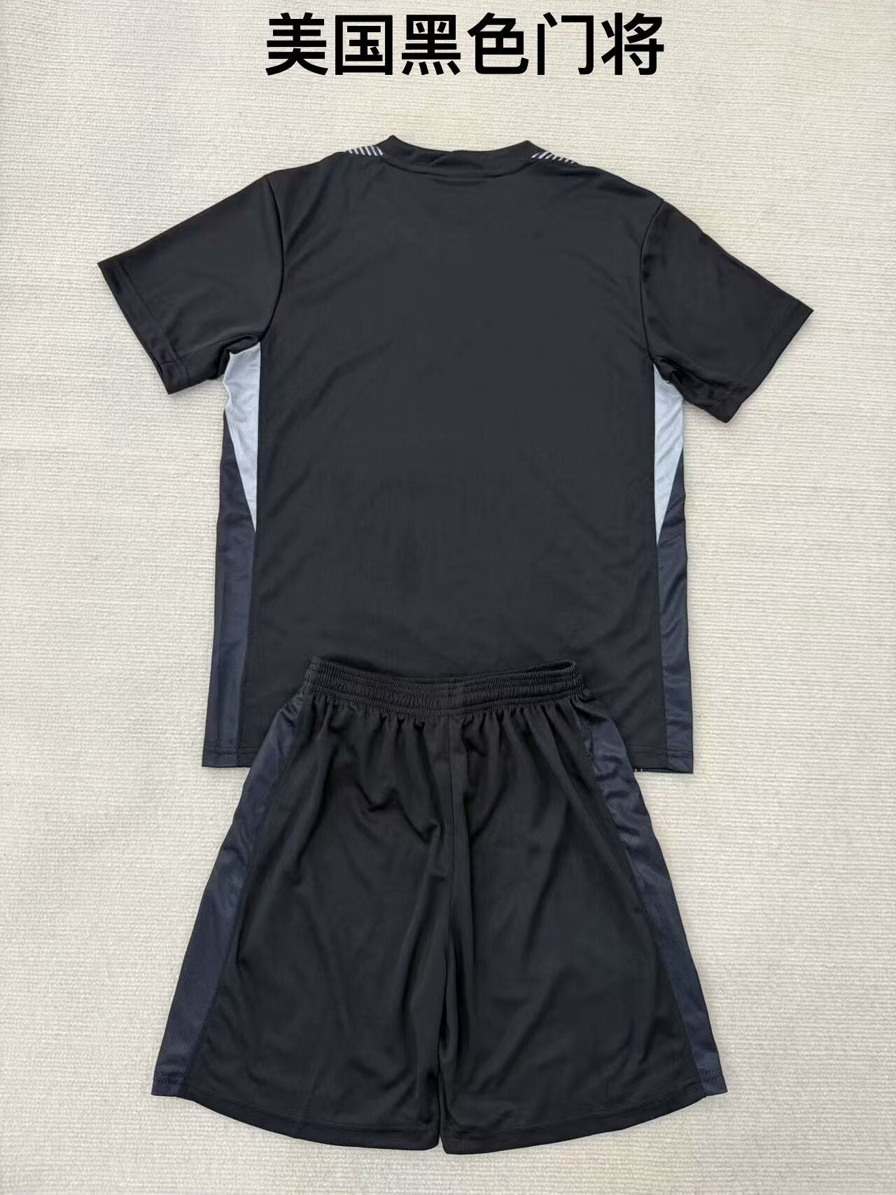 Kids jerseys 2025/2026 Kids Goalkeeper Fan Version Football Jersey