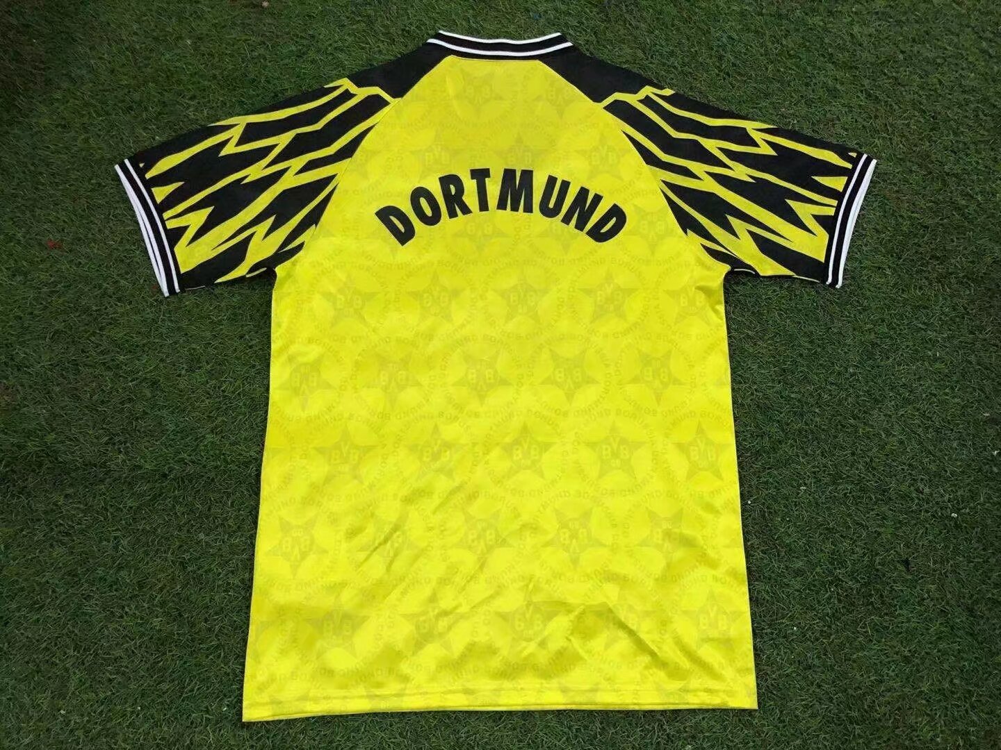 Retro Borussia Dortmund 1994/1995 Home Fan Version Football Jersey