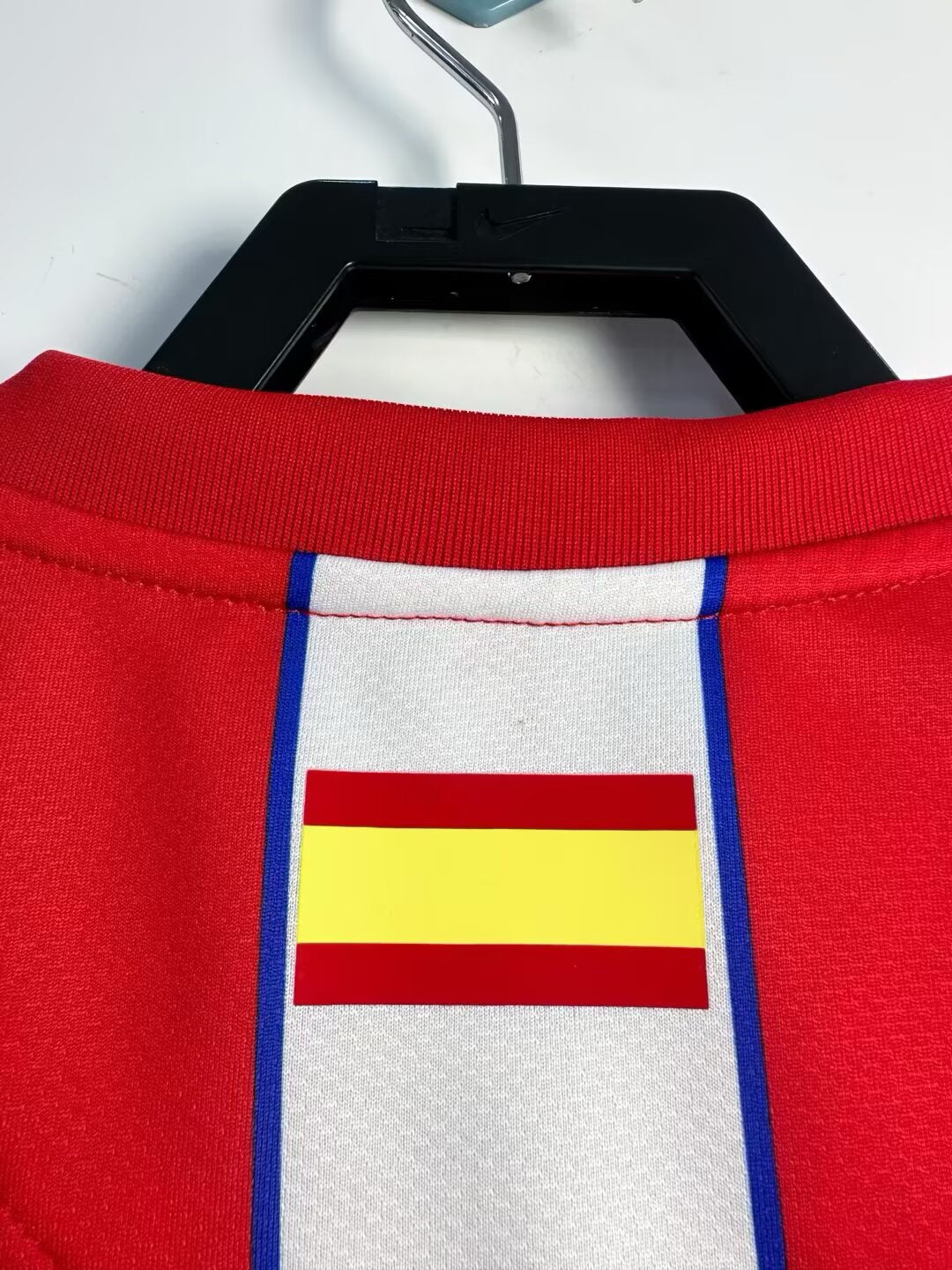Retro Atlético de Madrid 2011/2012 Home Football Jersey