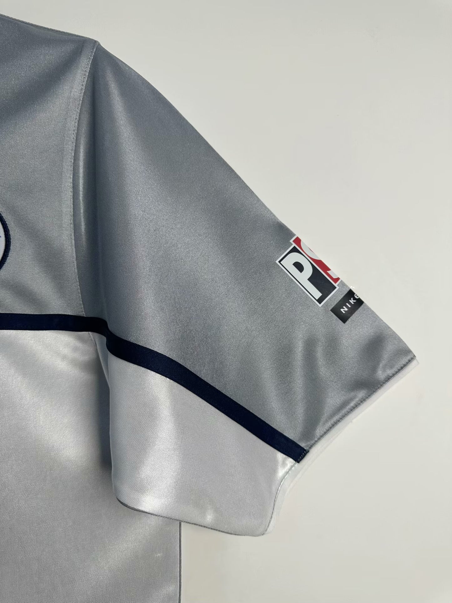 Retro PSG Paris 2000/2001 Away Football Jersey