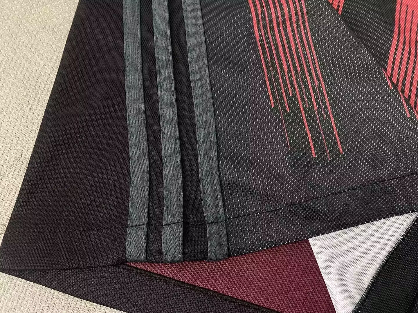 Retro AC Milan 2016/2017 Home Football Jersey