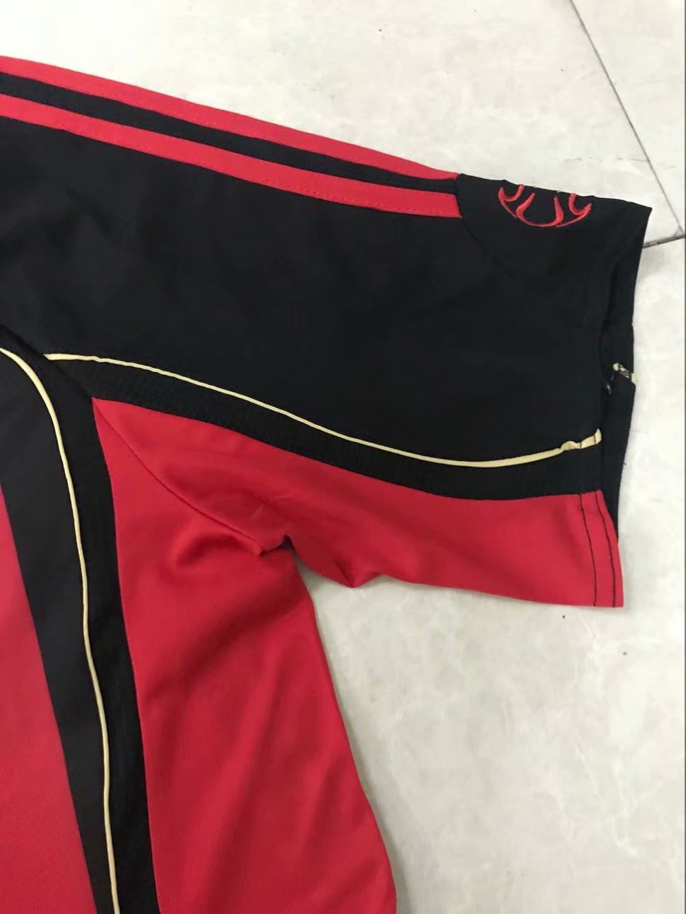 Retro AC Milan 2006/2007 Home Football Jersey