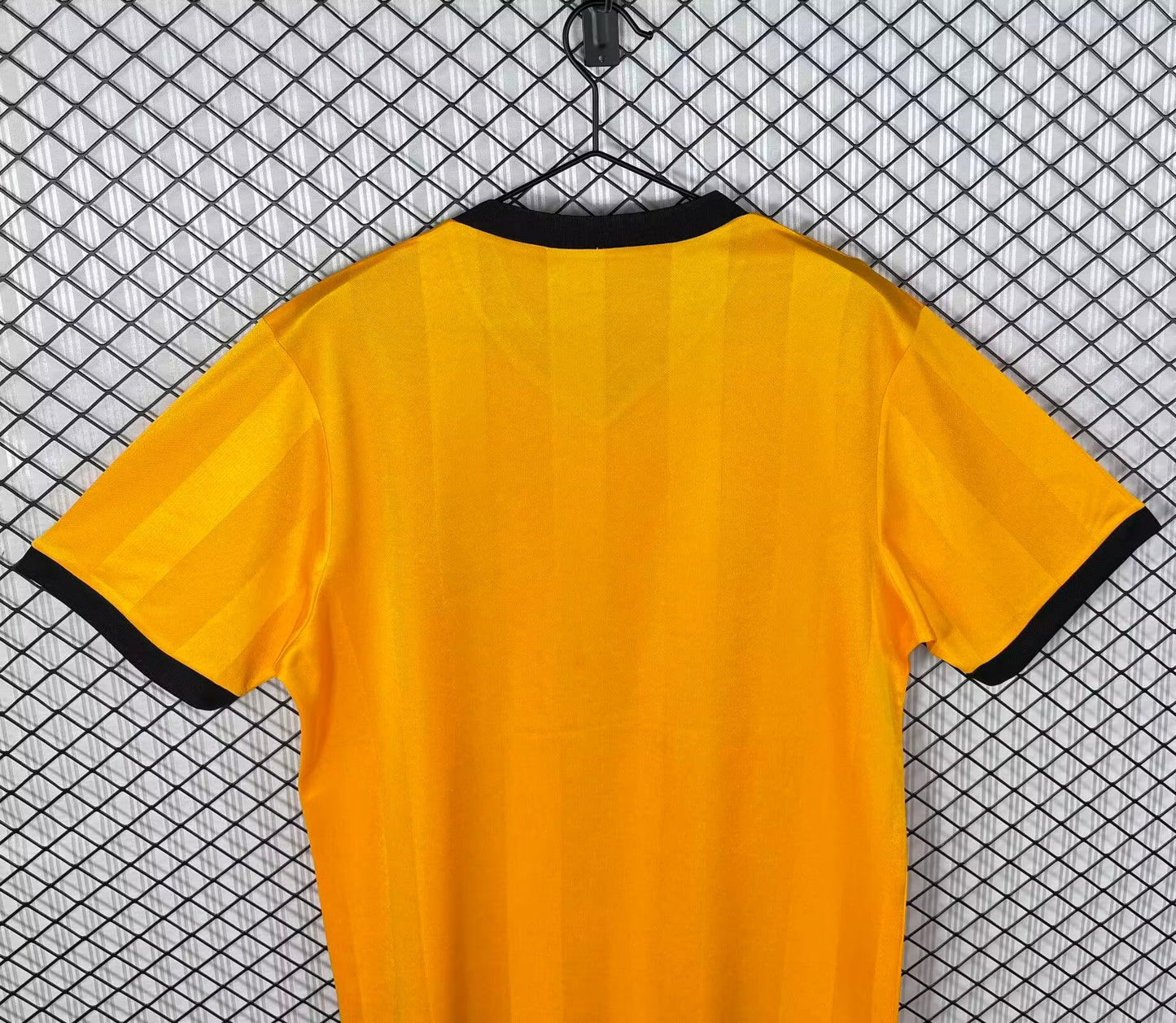 Retro Wolverhampton Wanderers 1986/1988 Home Fan Version Football Jersey