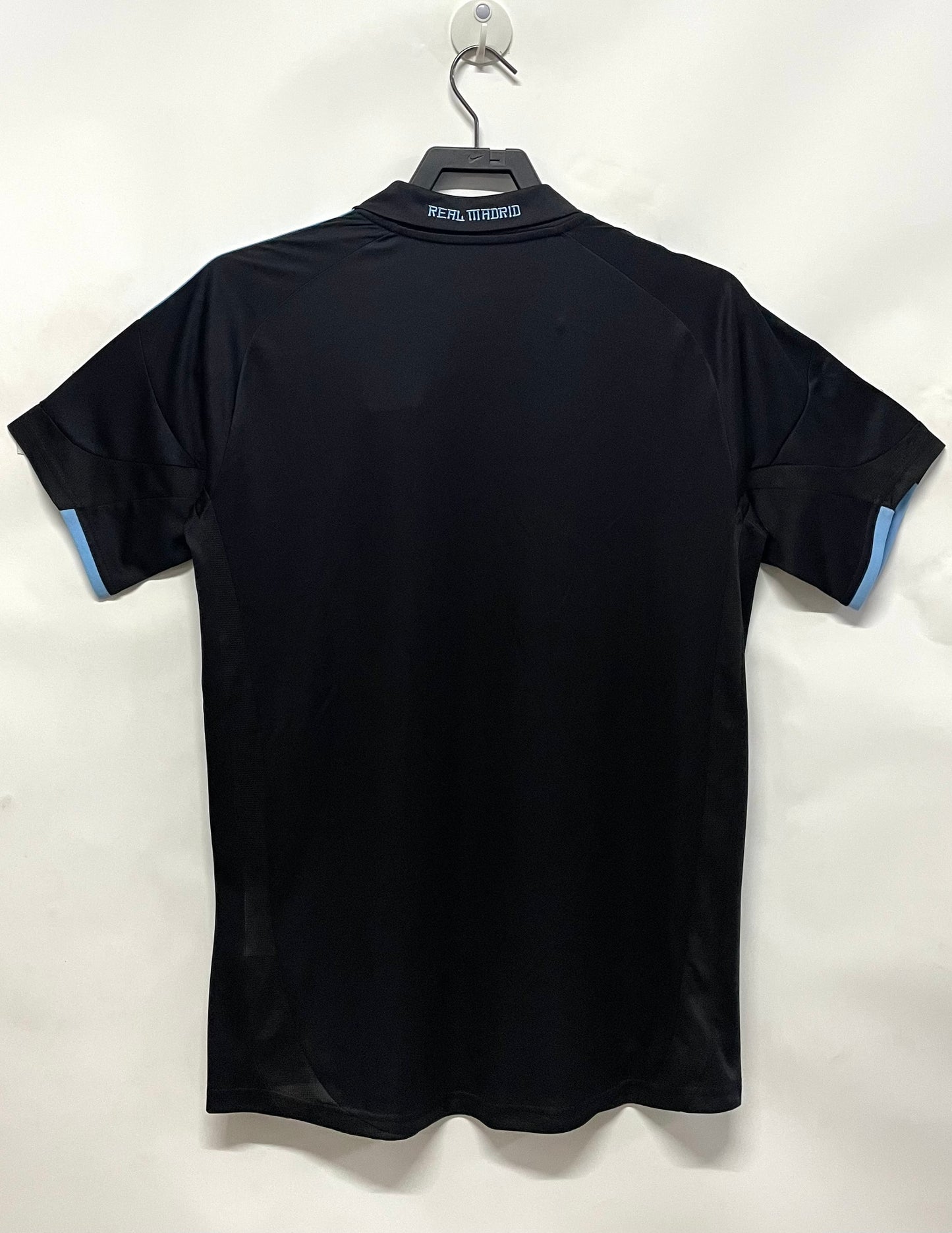 Retro Real Madrid 2009/2010 Away Football Jersey