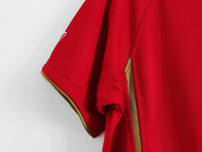 Retro Liverpool 2005/2006 Home Football Jersey