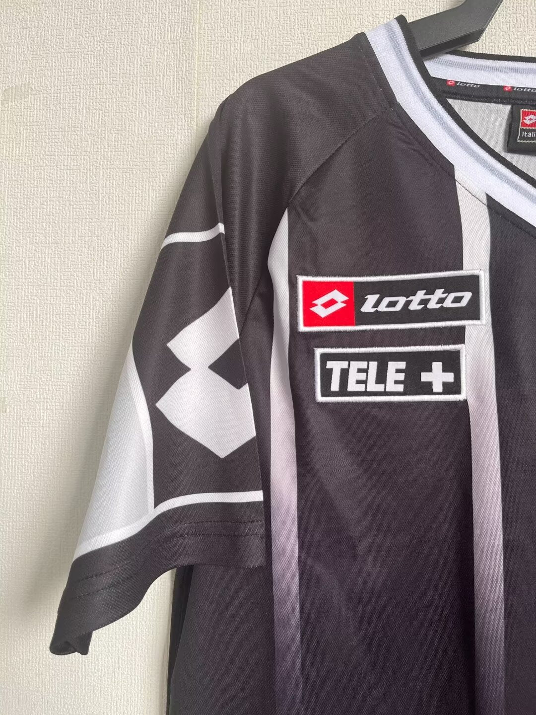 Retro Juventus 2000/2001 Home Fan Version Football Jersey