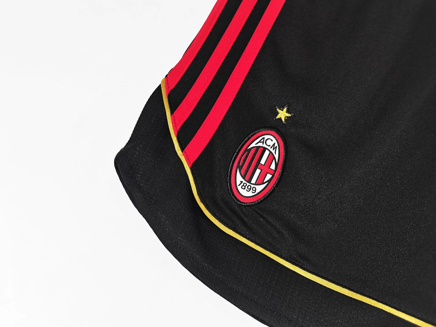 Retro AC Milan 2006/2007 Home Football Jersey