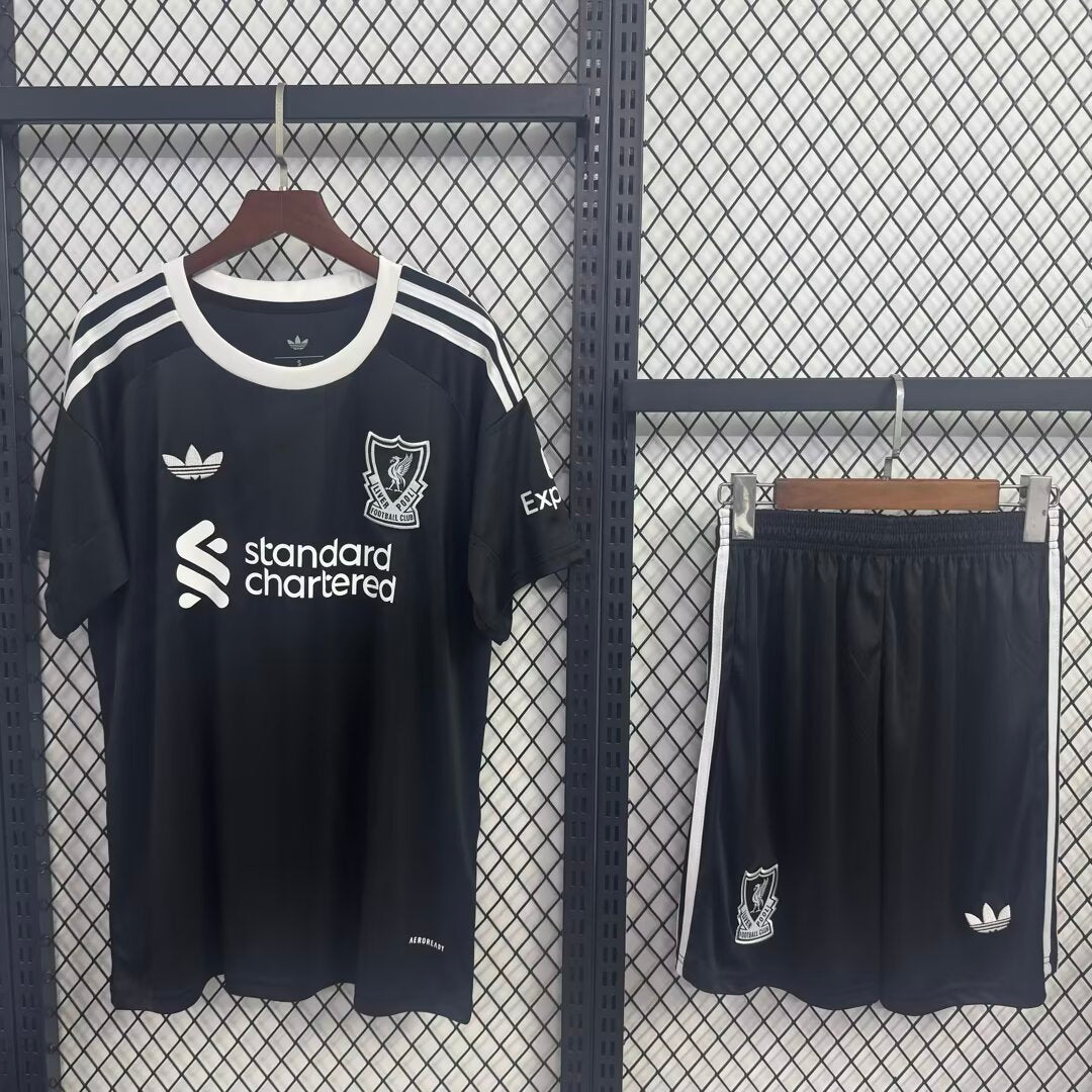 Liverpool 2025/2026 Goalkeeper Fan Version Football Jersey
