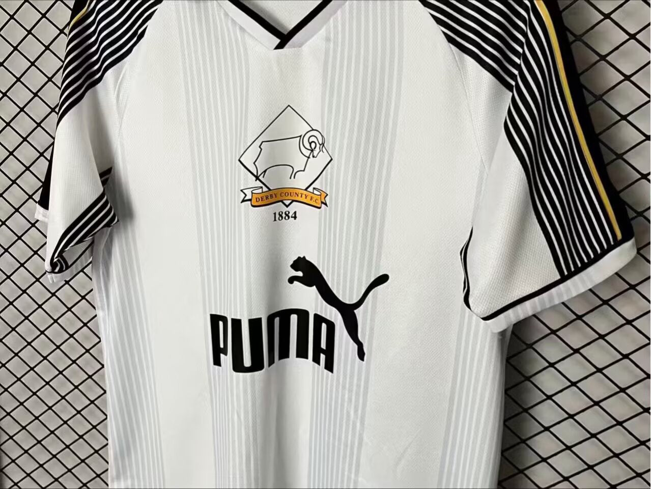 Retro Derby County Home Jersey 1995-1996