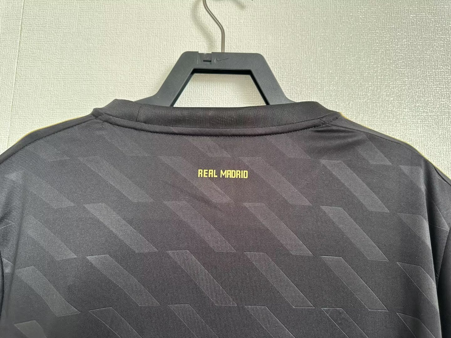 Retro Real Madrid 2011/2012 Away Football Jersey